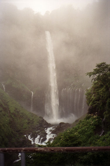 日光華厳の滝01