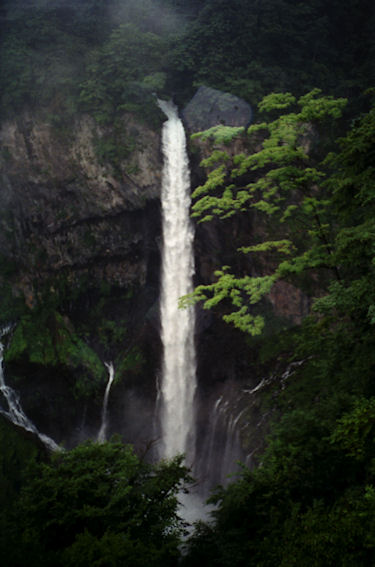 日光華厳の滝02