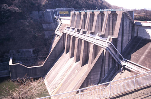 津久井湖〈渇水〉05