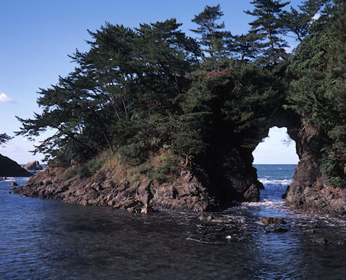 伊根・若狭湾37大飯郡　明鏡洞